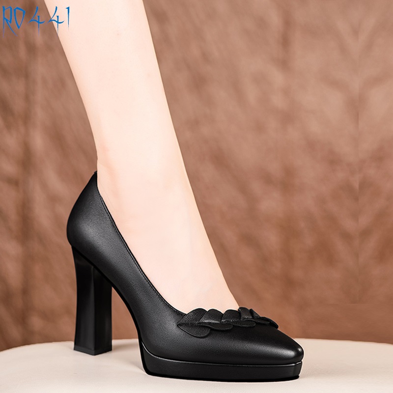 Giày sandal cao gót nữ đẹp hàng hiệu Rosata-chữ V sang trọng RO441