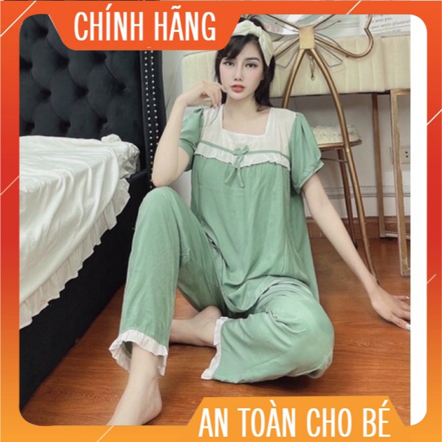 Bộ bầu, đồ bầu sau sinh chất đũi lụa Hàn, tay ngắn, quần dài, cổ vuông phối trắng, có khoá cho bé ti, có chun tăng chỉnh