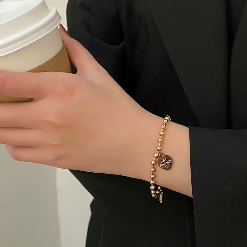 Lắc tay, lắc chân trái tim khắc chữ ý nghĩa