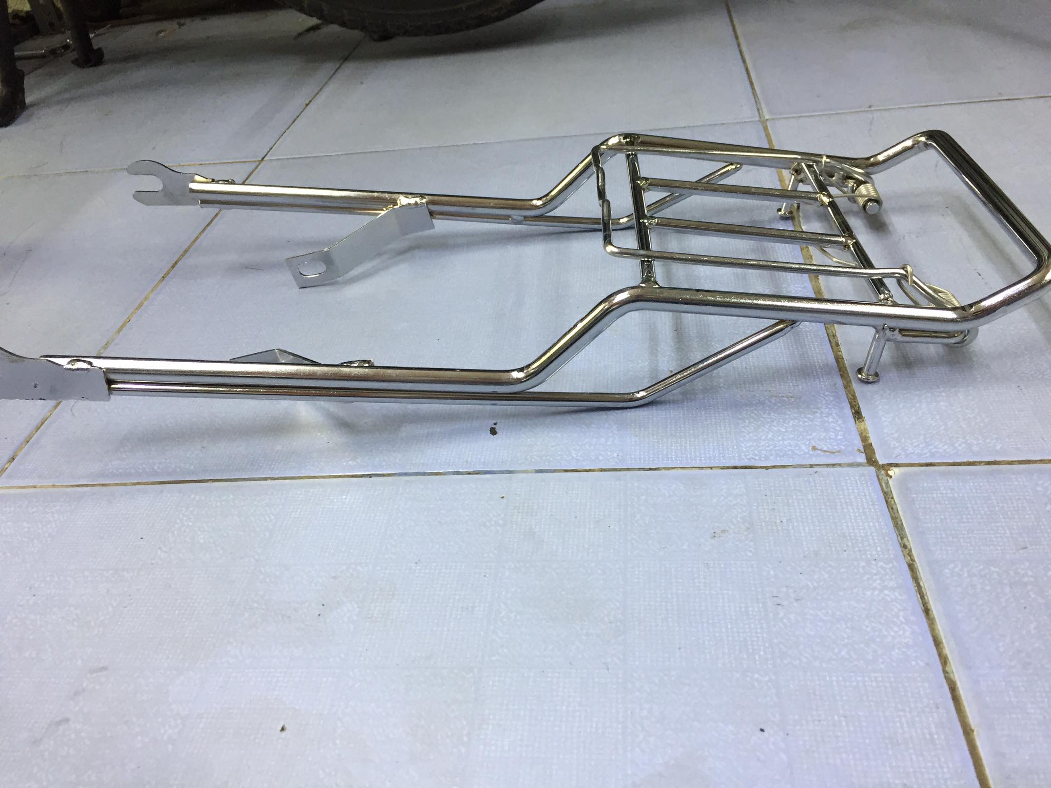 honda dame+78+81+86 : baga bẫy chuột ko có bảo vệ xinhan 2 bên cho cub đèn tròn