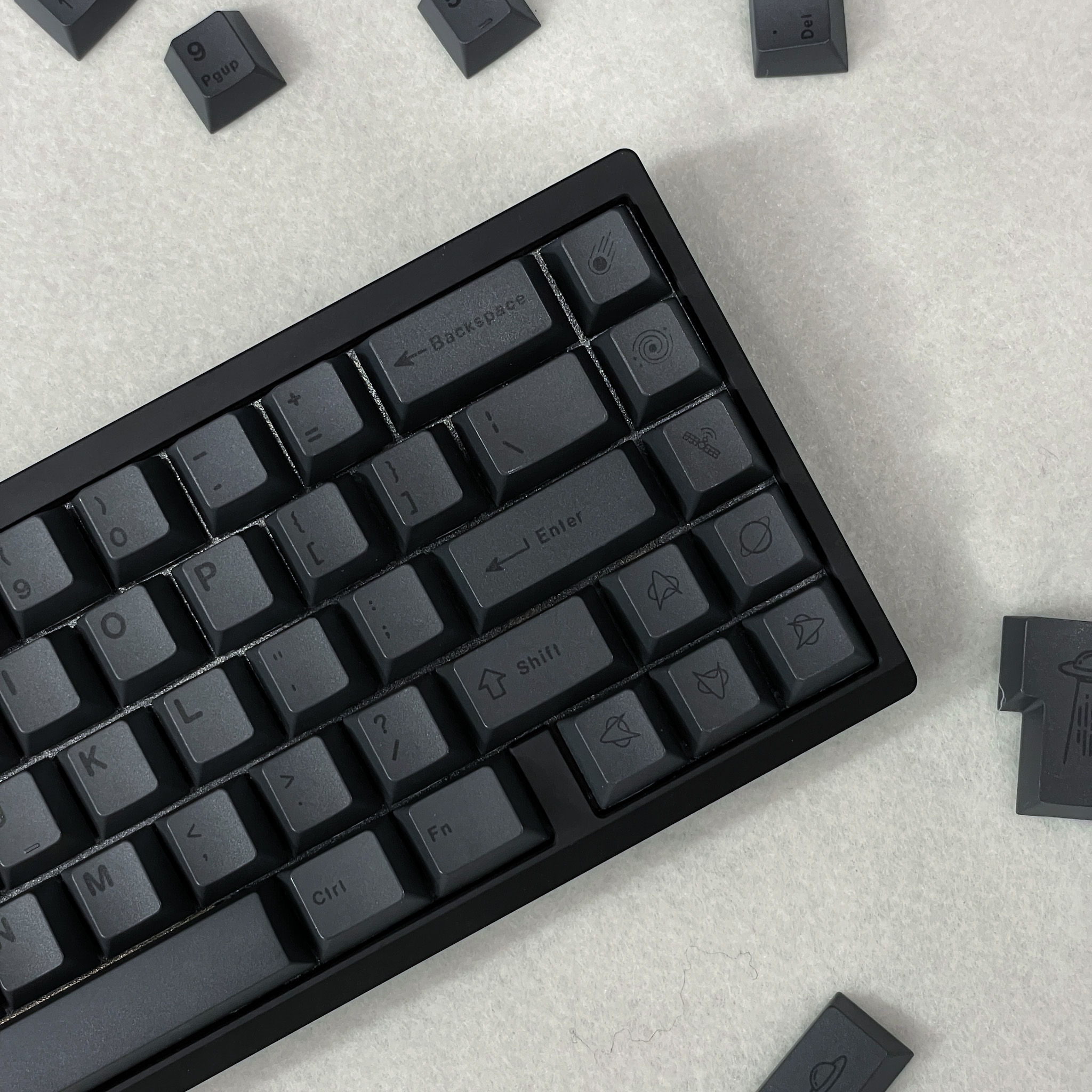 Bộ Keycap Black On Black PBT dyesub