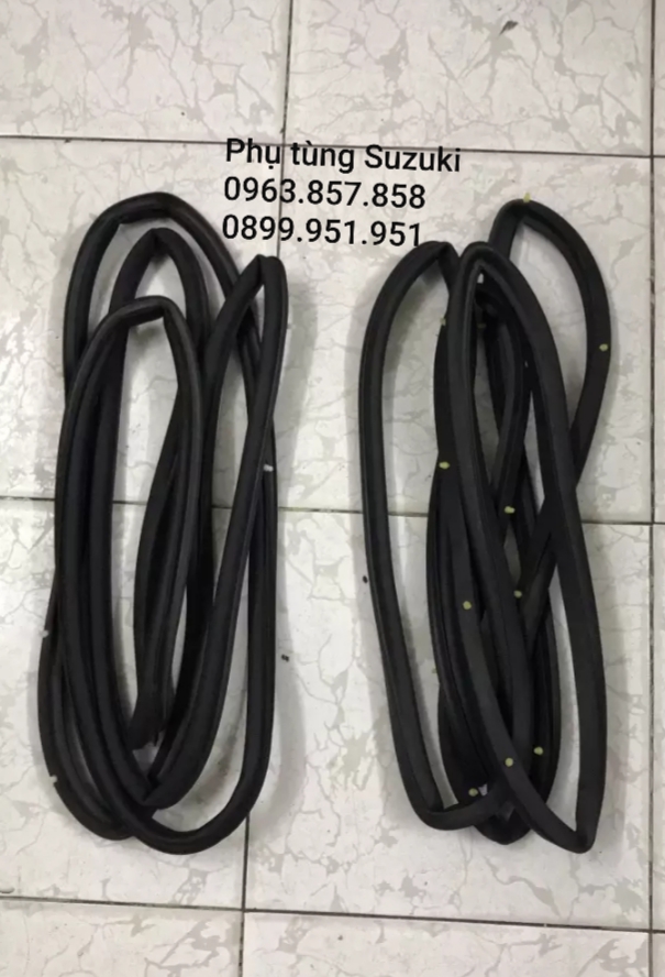 Gioang cánh cửa suzuki 500kg và suzuki 7 chỗ
