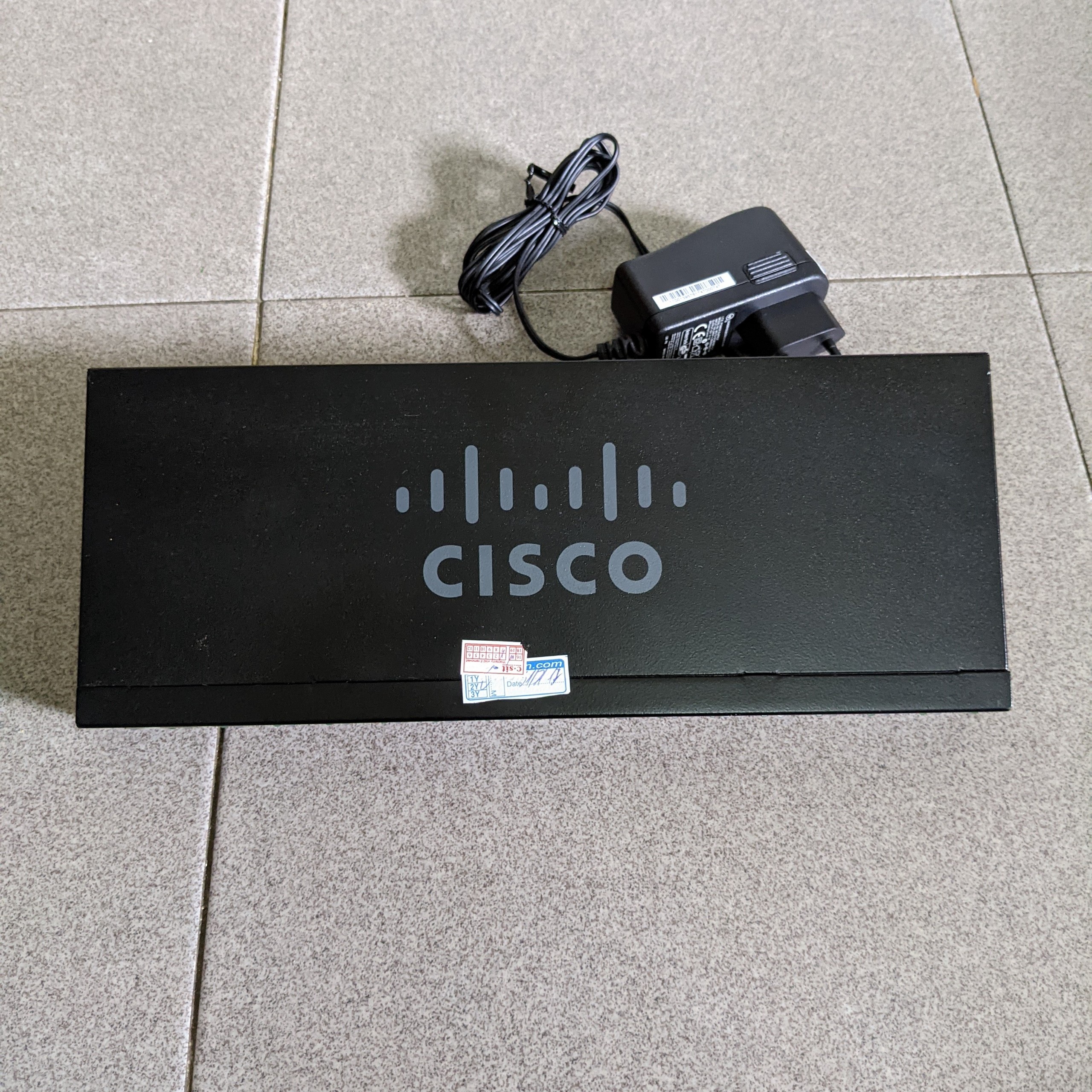 Bộ chia mạng cisco sg95-16 16 cổng gigabit đẹp