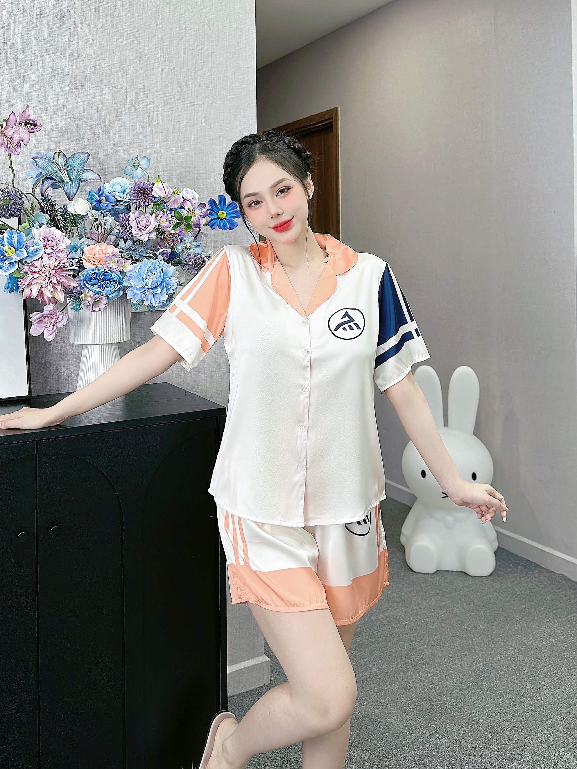 Đồ bộ đùi nữ ANH MỸ pijama mặc nhà , đồ ngủ nữ lụa latin thiết kế cao cấp logo AM bigsize 40-75kg SP0310