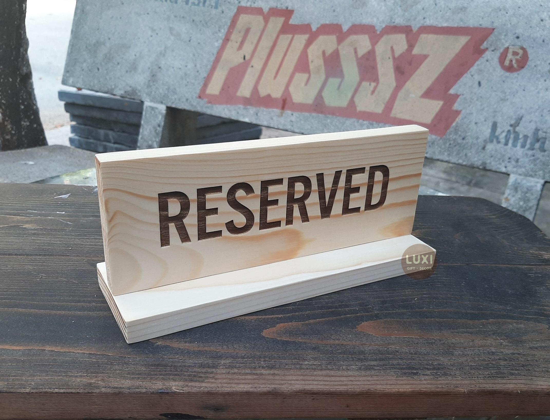 bảng đặt bàn trước RESERVED LUXI decor
