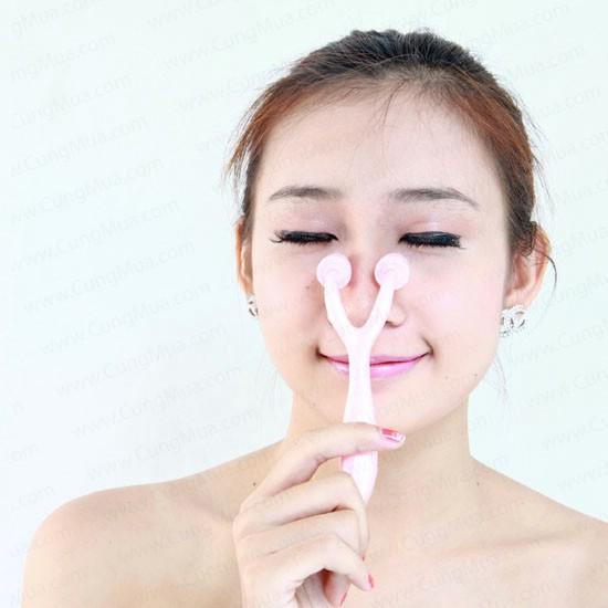 Dụng cụ massage nâng mũi