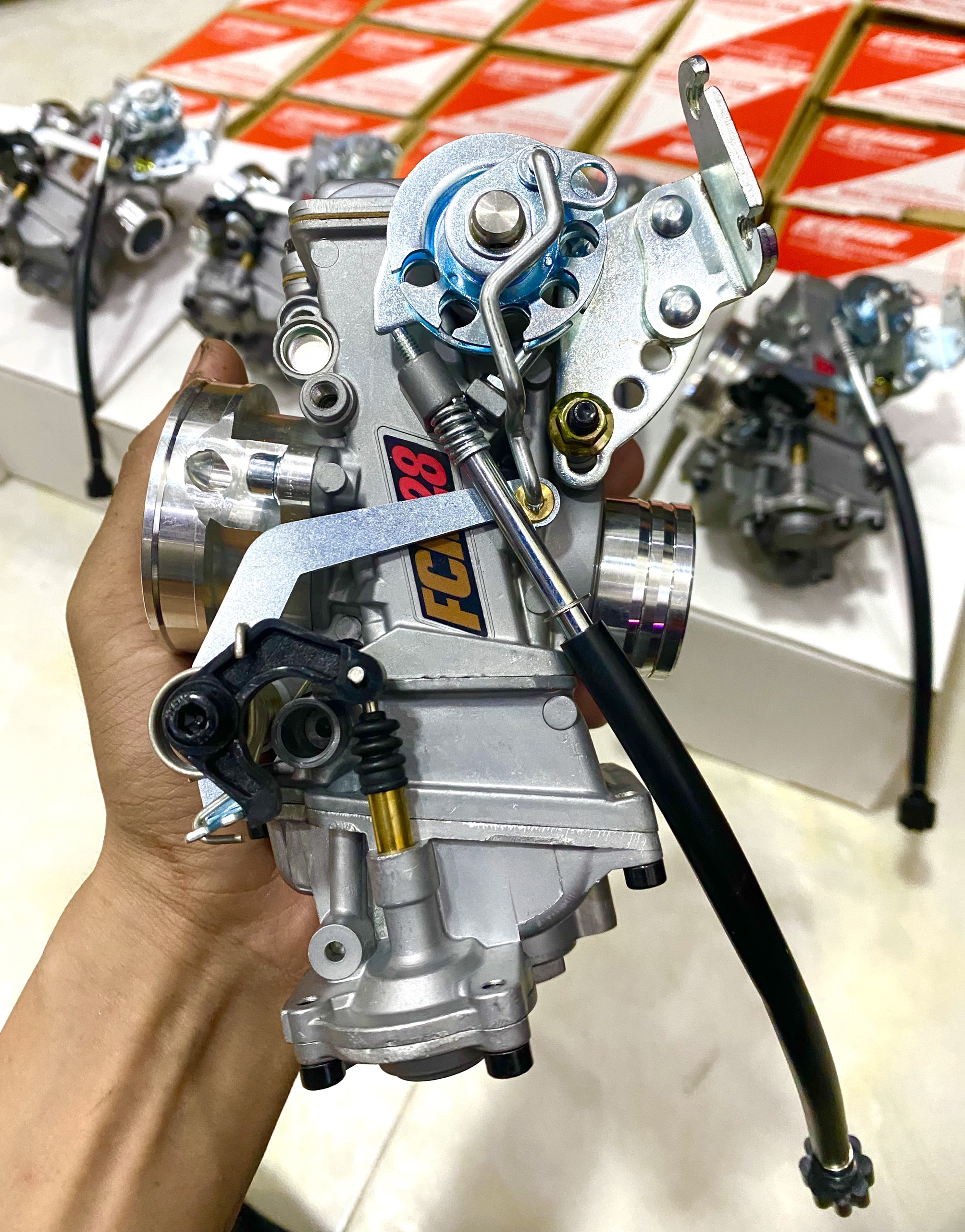 Bình xăng con keihin fcr 28 33 37 39 41
