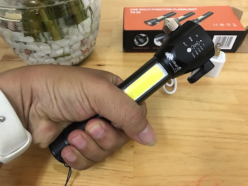 Đèn Pin Siêu Sáng Đa Năng Ultrafire XML-T6-28 - Thế Giới Đèn Pin Siêu Sáng, đènpin siêu sáng