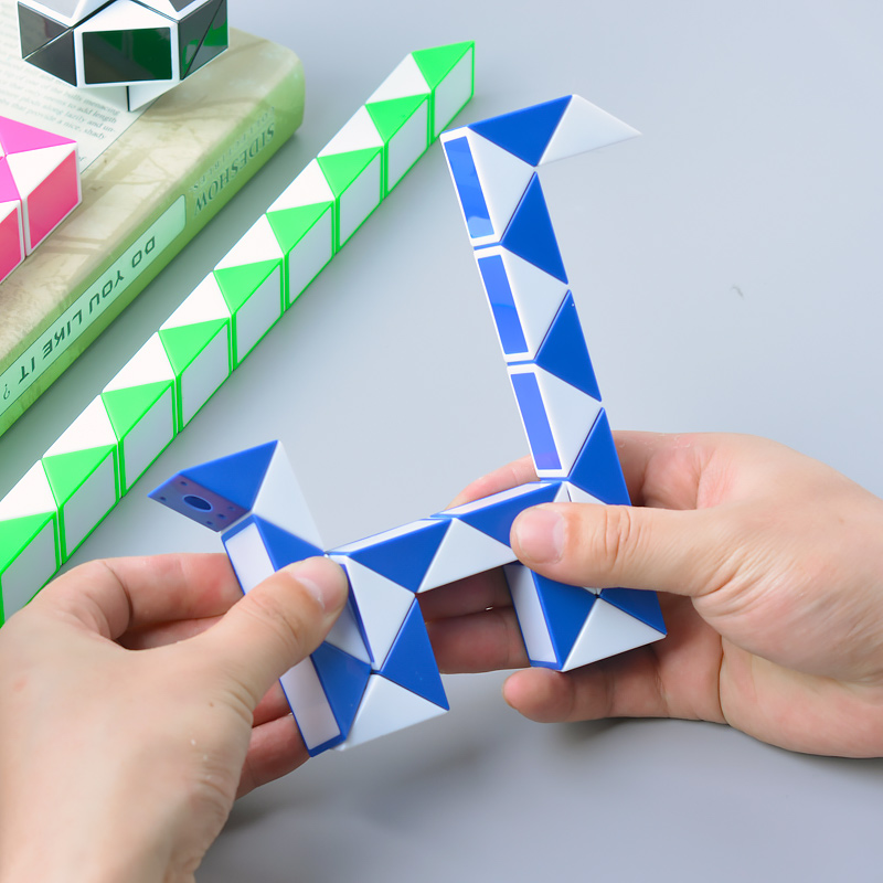 Rubik 3x3 Mini 3cm Kèm Móc Khóa Xoay Được Khối Lập Phương Rubic 3 Tầng - Đồ  Chơi Trẻ Em - Móc khóa | 2Bánh.vn