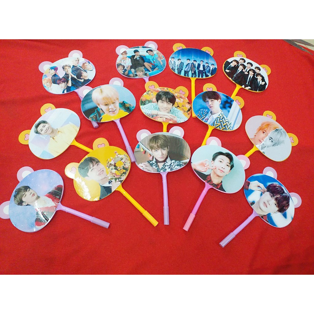 But quạt bts siêu cute chỉ 8k/cây
