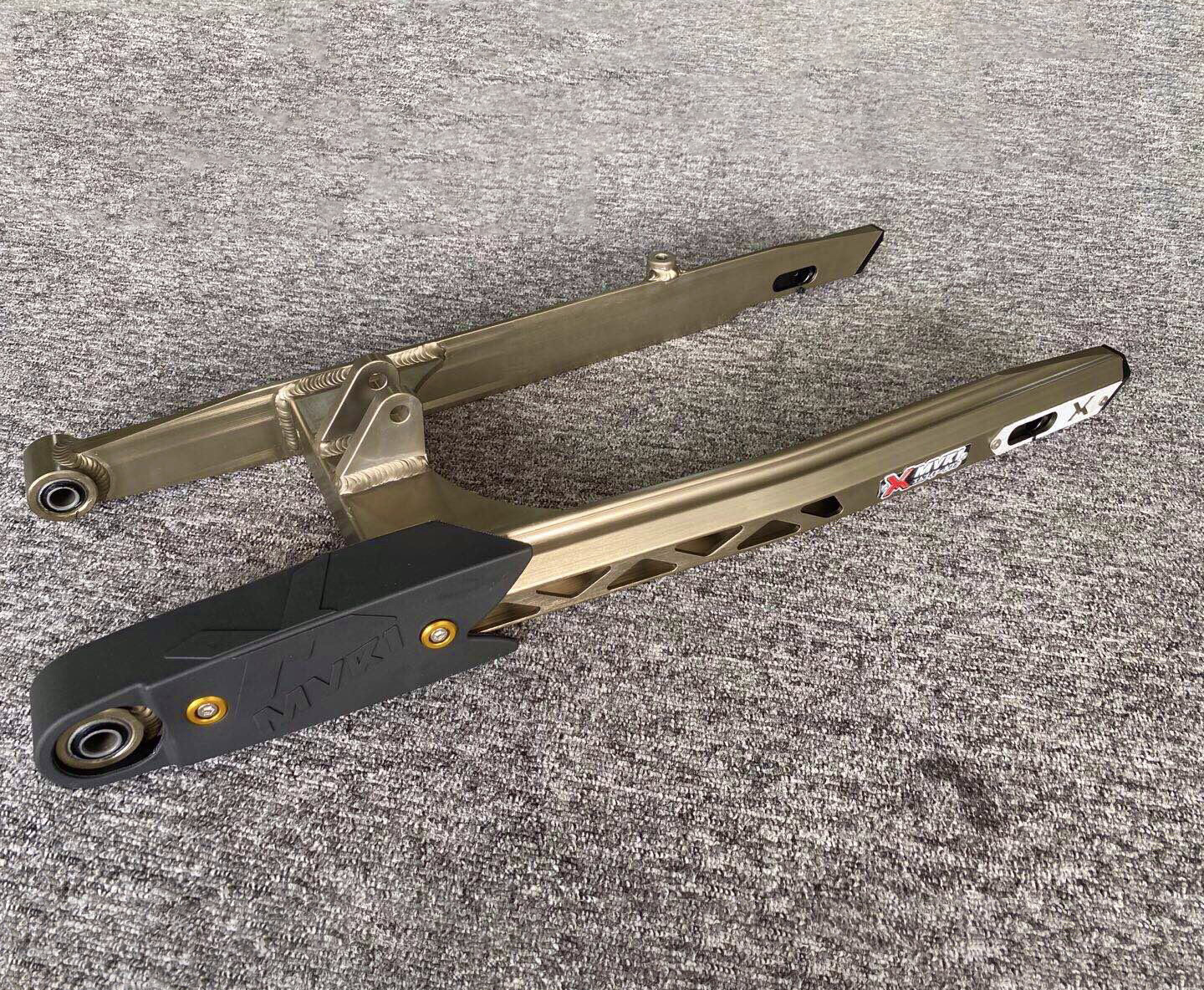 Gắp Nhôm cho Ex150 X-MVR1 Mẫu 5 - Nhôm Cắt CNC Plus 1 inch Tăng Sên Trong - Hàng chính hãng Chưa Có Đánh Giá