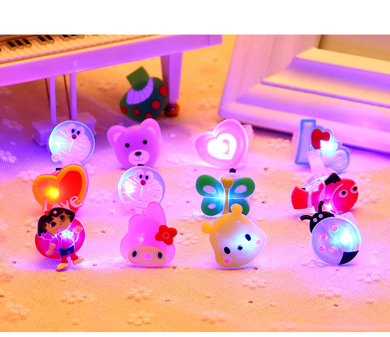 NHẪN ĐEO PHÁT SÁNG ĐỒ CHƠI NHIỀU HÌNH ĐÁNG YÊU CHO BÉ - NHẪN ĐEO