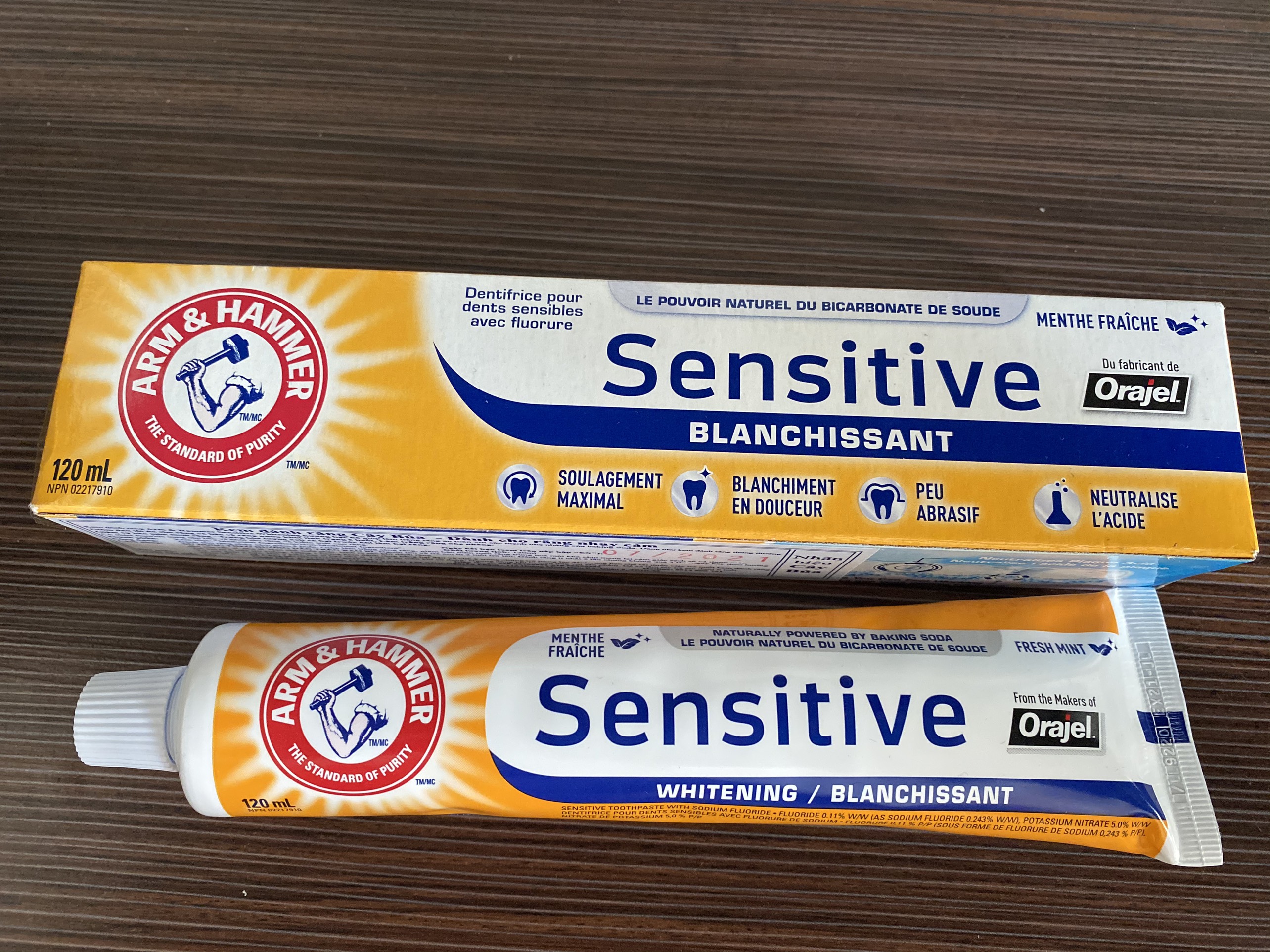 [HCM]kem đánh răng ARM & HAMMER Sensitive Whitening 120ml