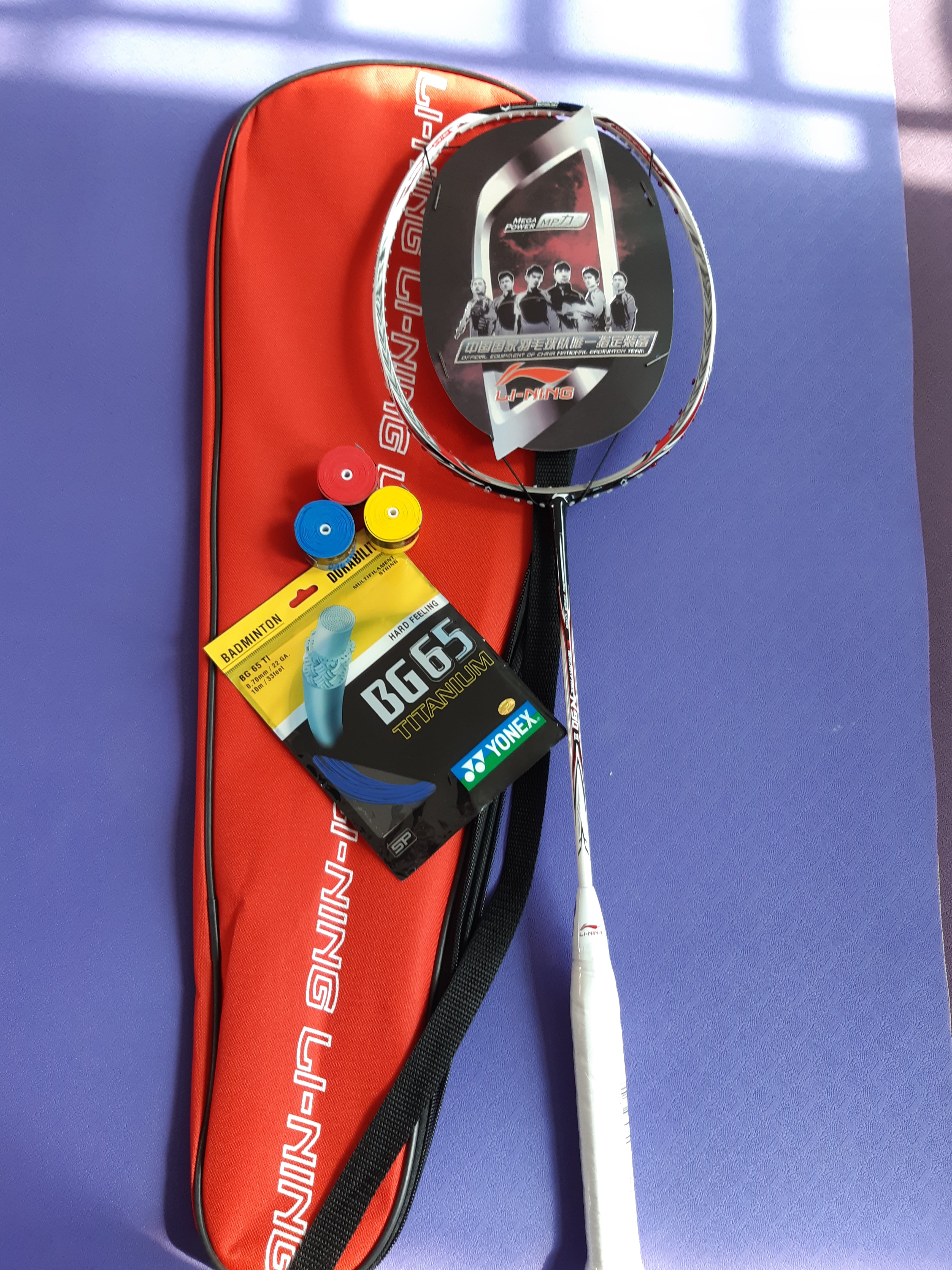 Vợt cầu lông Lining N90 Khung Carbon (Tặng 1 lần căng dây và quấn cán vợt)