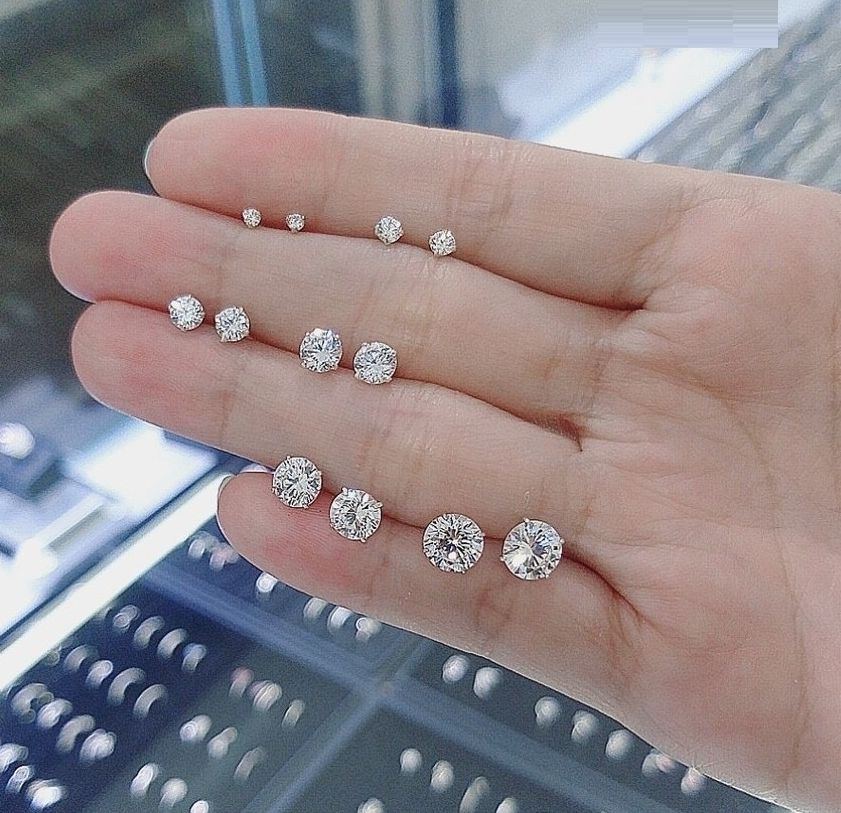 Bông tai đá pha lê tròn chuôi inox titan không dị ứng BT01