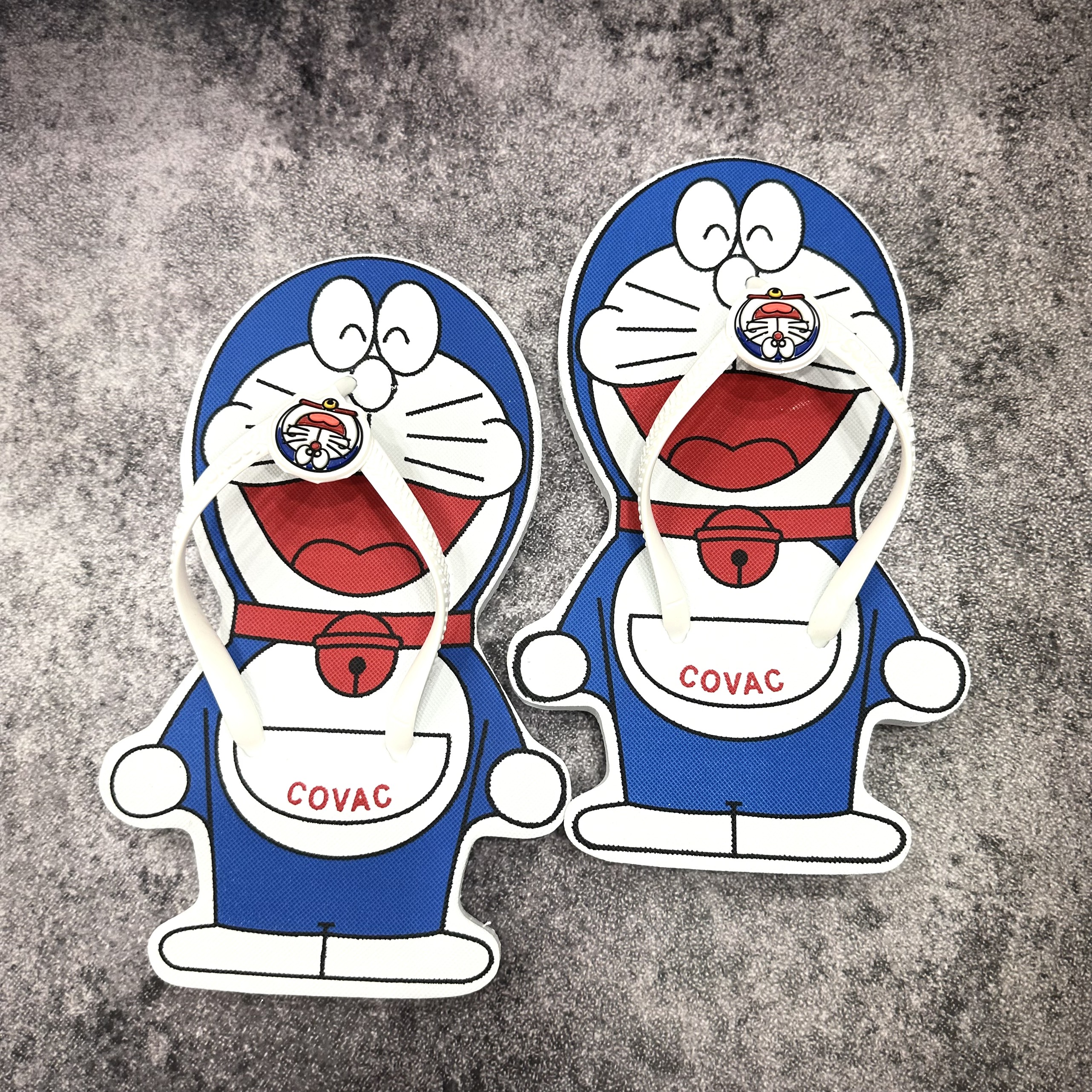 Dép hình doremon chất xốp nhẹ nhàng êm ái dễ thương mang trong nhà đi dạo mang cả 4 mùa