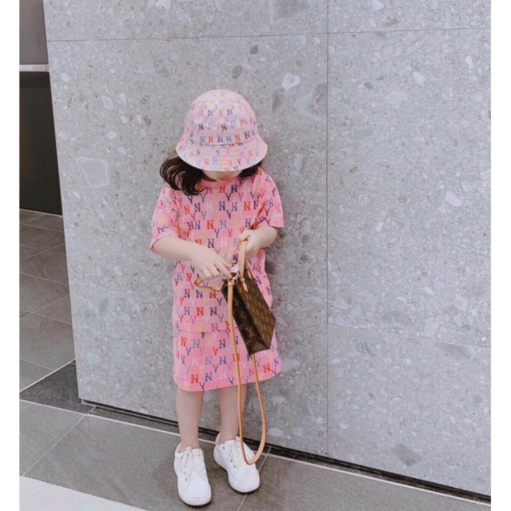 Váy N..y cotton mịn kèm mũ sành điệu cho bé gái