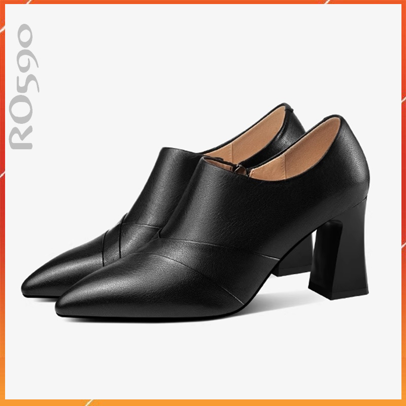 Giày boot nữ cổ thấp 7 phân hàng hiệu rosata hai màu đen nâu ro590