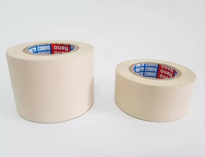 Băng keo thể thao Shinko dùng khi chơi thể thao tránh chấn thương