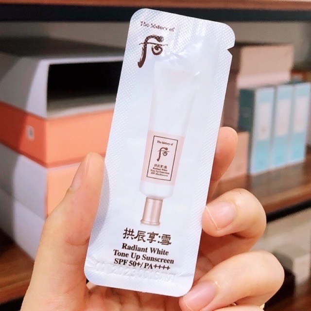 Kem chống nắng gói mini
