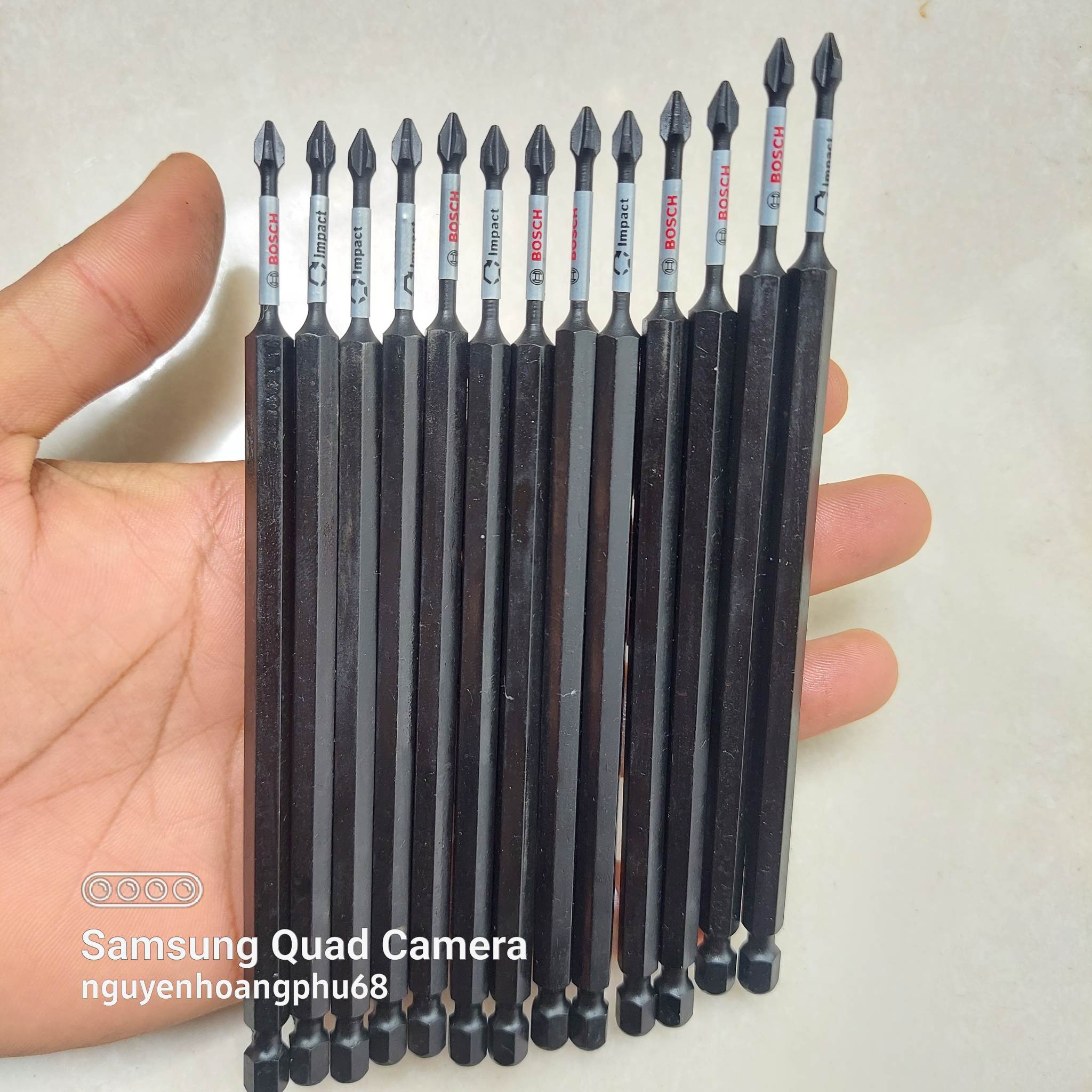 Một mũi vít đầu nhỏ dài 15 cm hàng chính hãng rất tốt