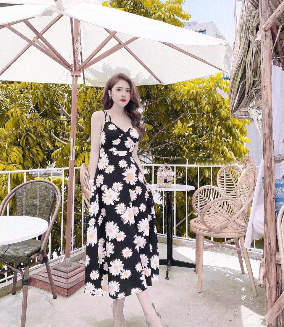 [Mẫu Hot] Đầm Váy Nữ Hot Trend Họa Tiết Bông Hoa Cúc Đan Dây Lưng Xẻ Tà Nữ Tính Xinh Xắn Thời Trang Kiểu Cách Đi Chơi, Đi Dự Tiệc D.ONE FASHION, Mẫu Free Size (40-55Kg) Mặc Vừa