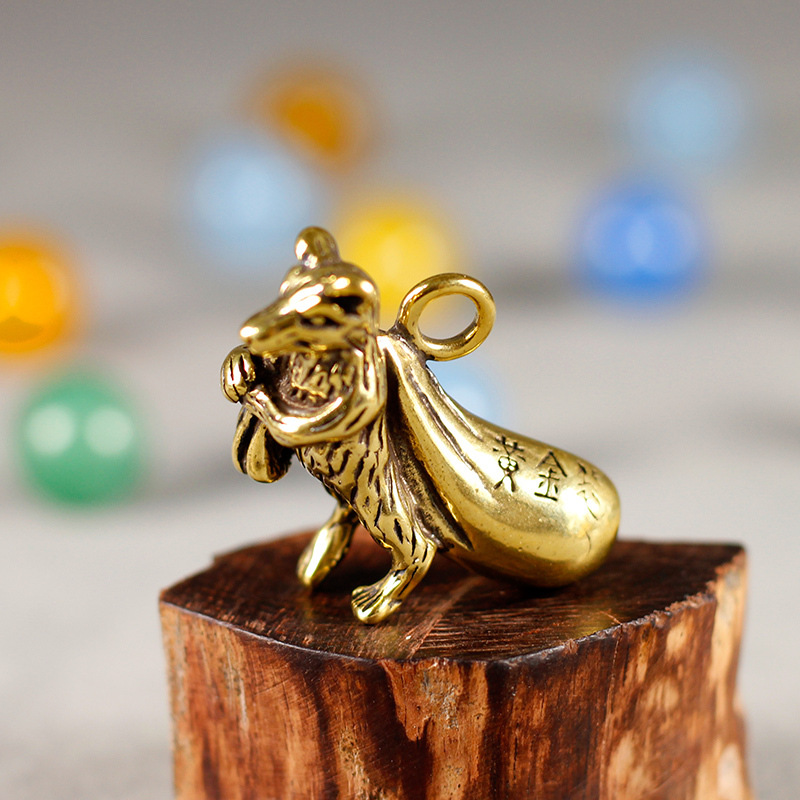 Tượng Đồng Thau Hình Chuột Vác Túi Tiền - Kích Thước: 3.6 x 2.4cm