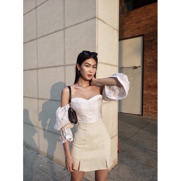 Chân váy xẻ chữ a ngắn tôn body reverclothings beige split skirt