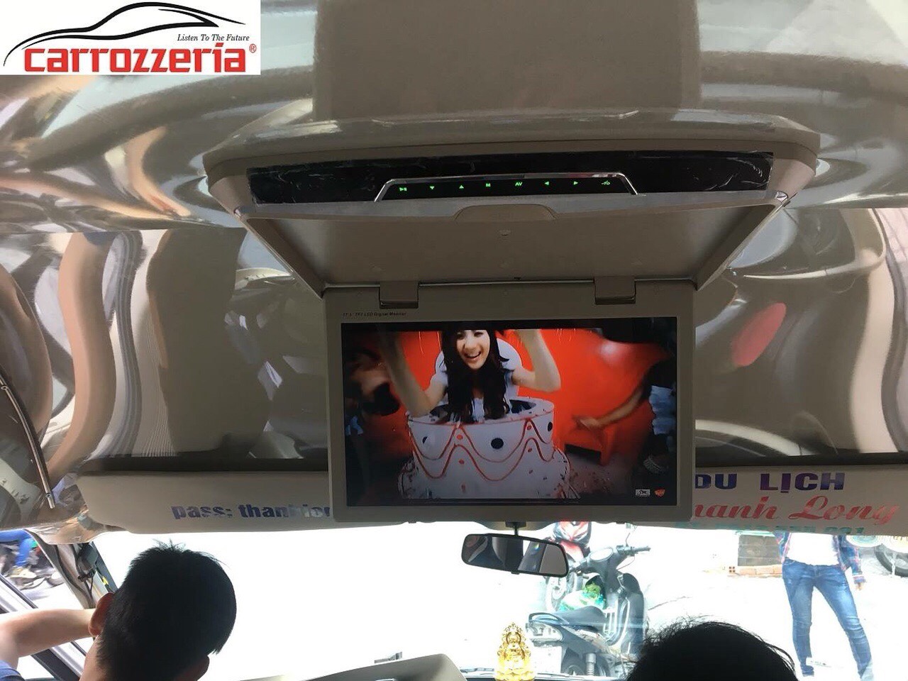 [HCM]Màn hình ốp trần 15 inch /tivi trần cho ô tô, có cổng thẻ nhớ, HDMI tích hợp màn hình chính theo xe