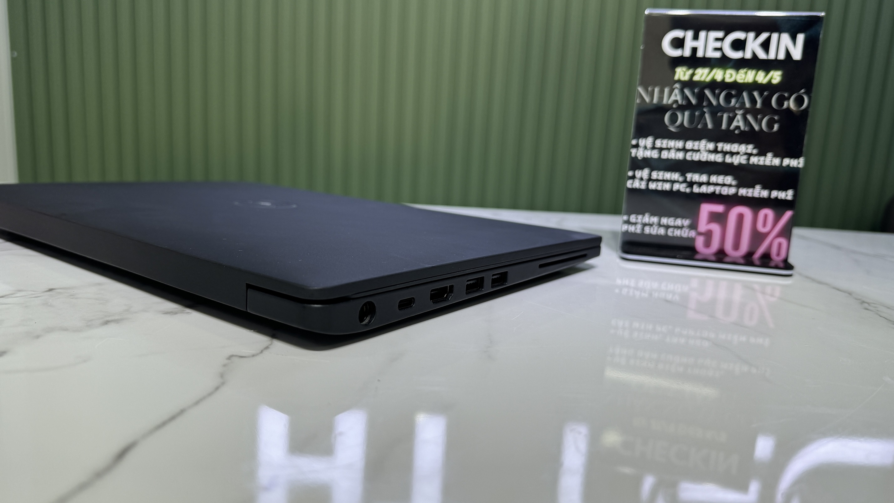 LAPTOP DELL