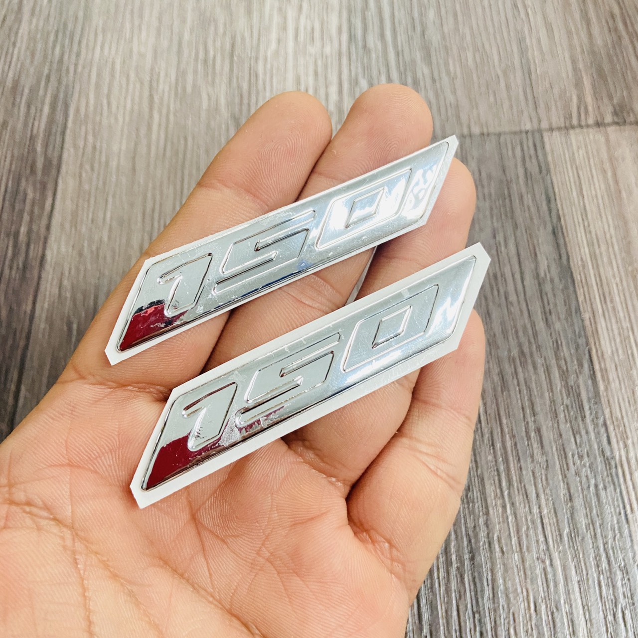 Tem chữ số 150 nổi mini dán trang trí xe cao cấp siêu đẹp