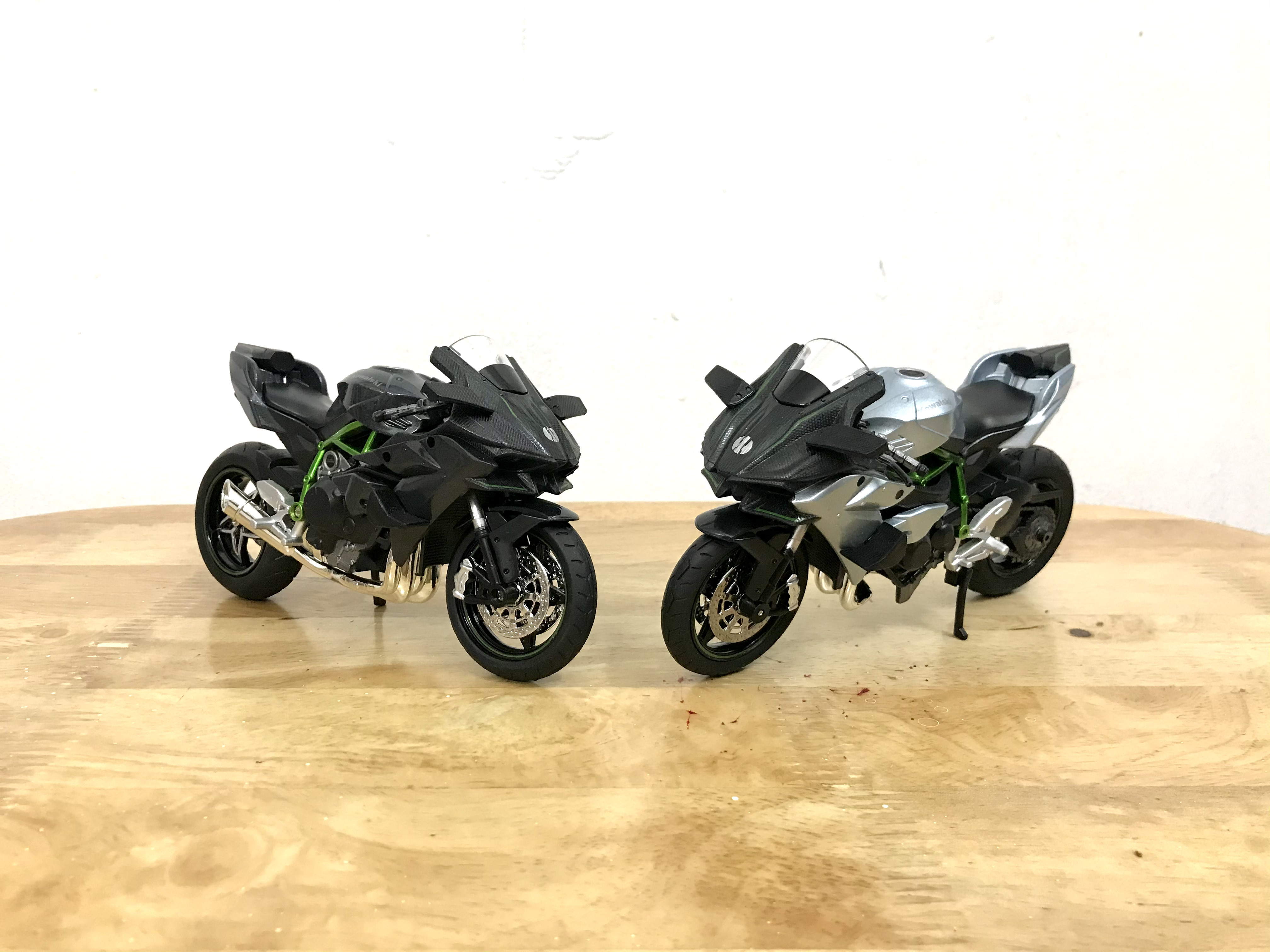 Mô hình xe motor Kawasaki Ninja H2R _ Tỷ lệ 1 12