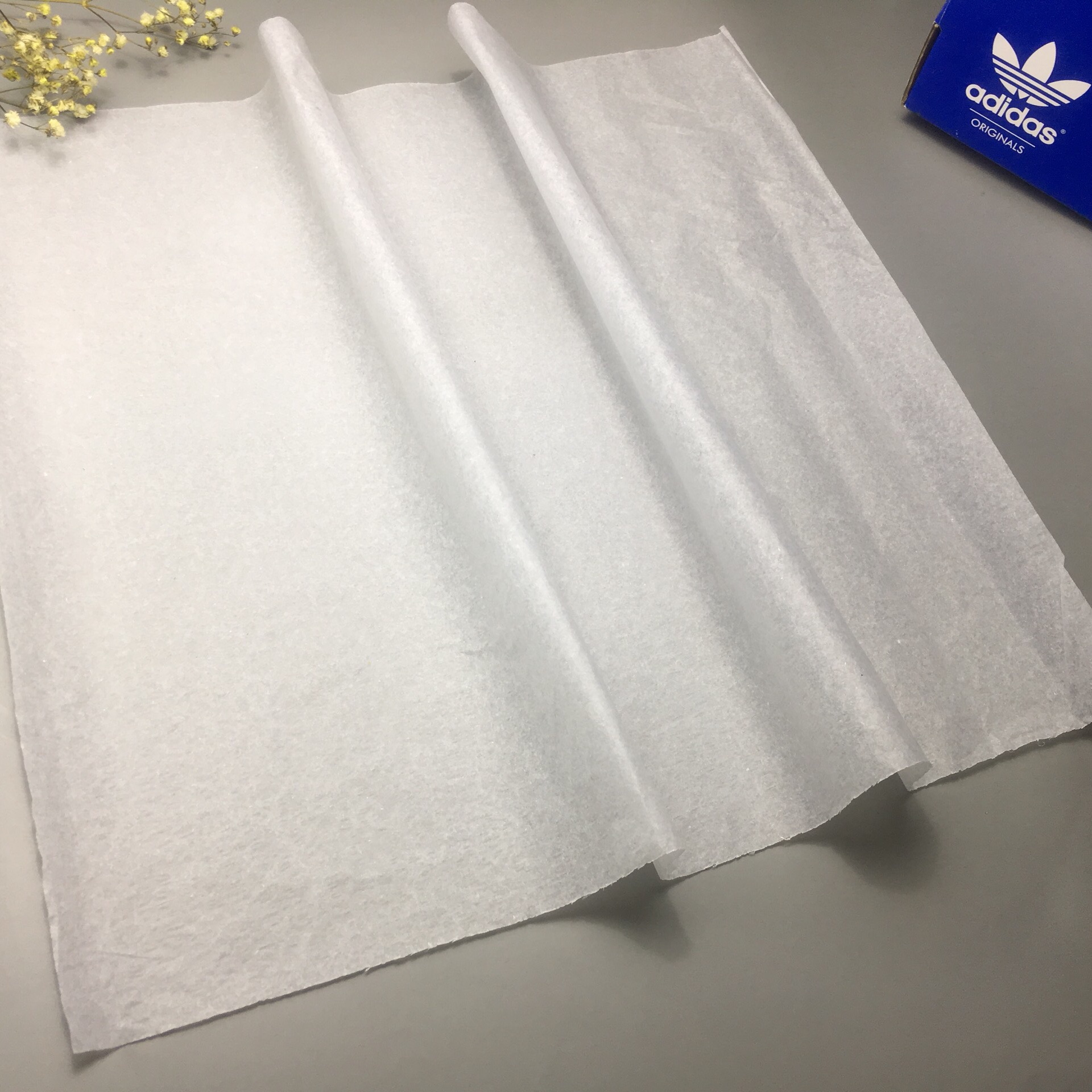 50 Tờ giấy pelure hút ẩm gói giày kích thước 35x53 cm - 2