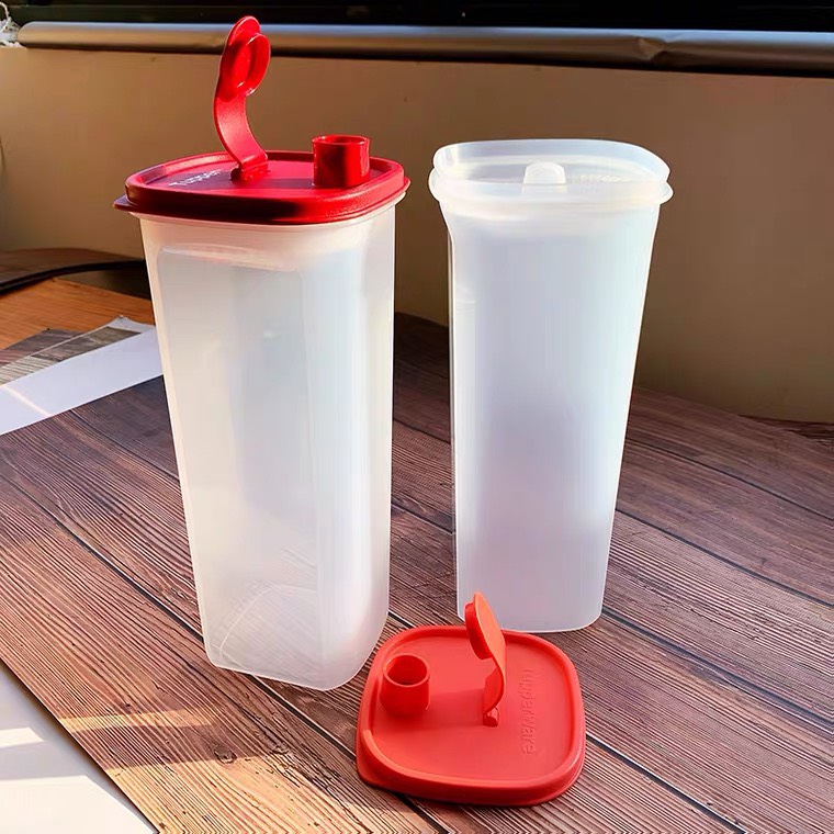 Set 2 Bình nước Tupperware có lưới lọc, bình 2L đựng cánh tủ lạnh