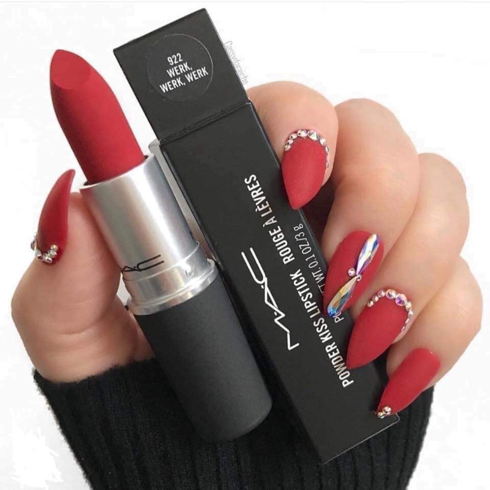 Son mac werk werk werk 922 – powder kiss lipstick
