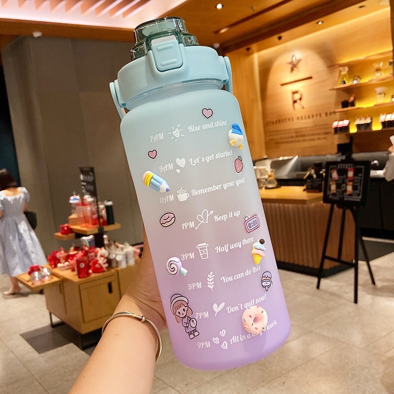 Bình đựng nước 2l có ống hút - bình nước 2l hot trend