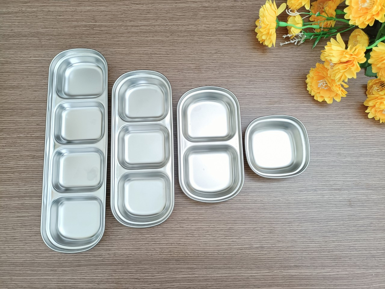 Chén Đựng Gia Vị Inox SUS304 Loại 1-2- 3 -4 Ngăn Đựng Nước Chấm, Món Ăn Kèm Cho Gia Đình, Nhà Hàng, Quán Ăn.