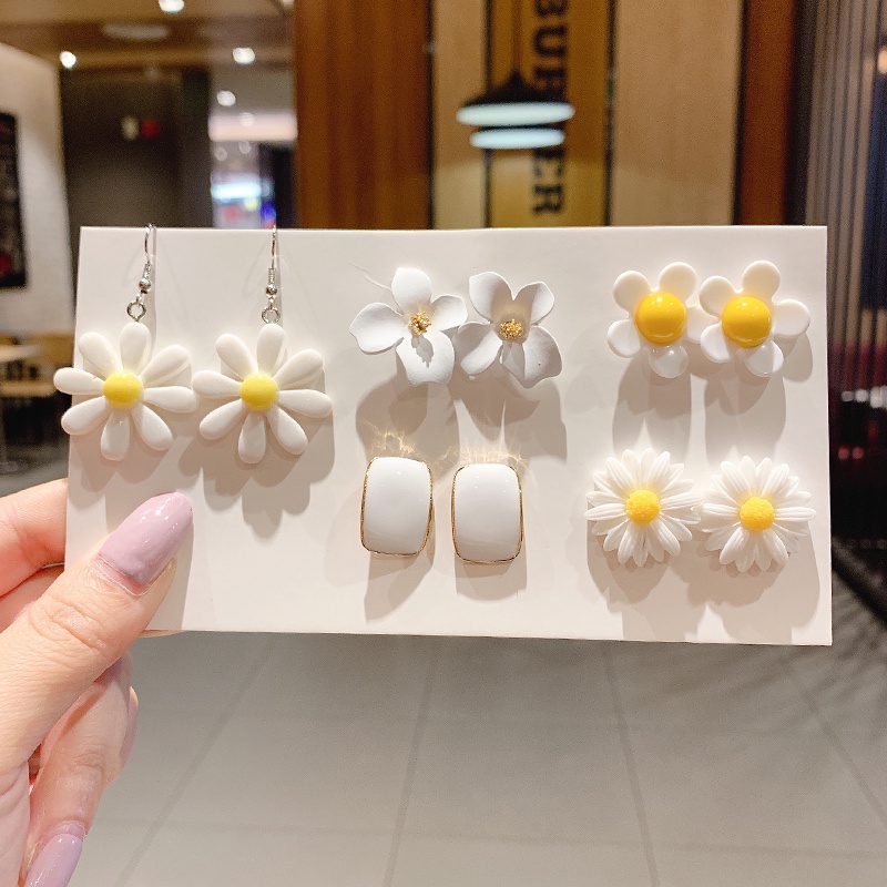 Khuyên Tai Thiết Kế Nhiều Kiểu Dáng Tùy Chọn Thời Trang Cho Nữ