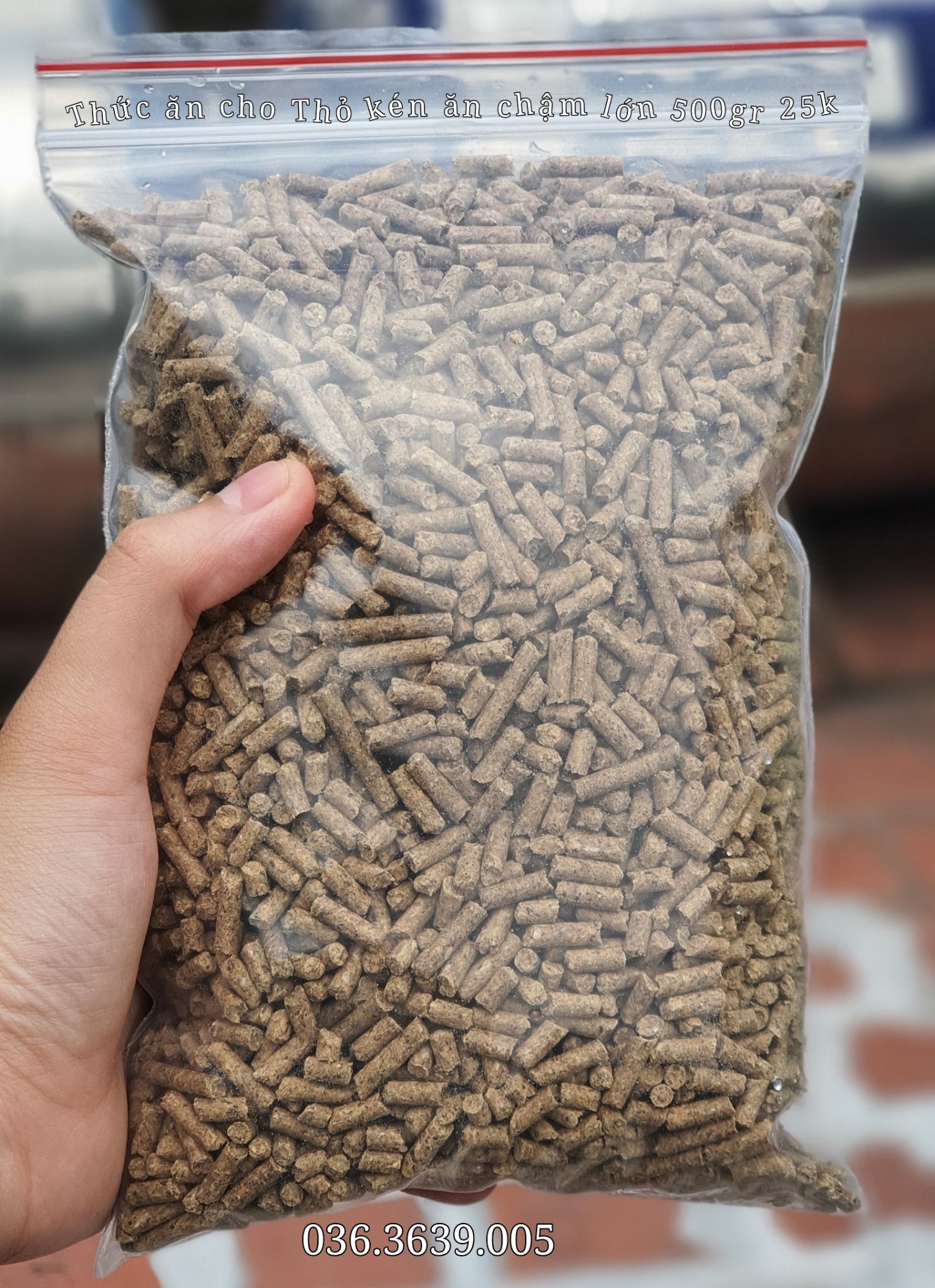Thức ăn cho thỏ kén ăn chậm lớn. Thức ăn vỗ béo cho thỏ của bạn gói 500gr.