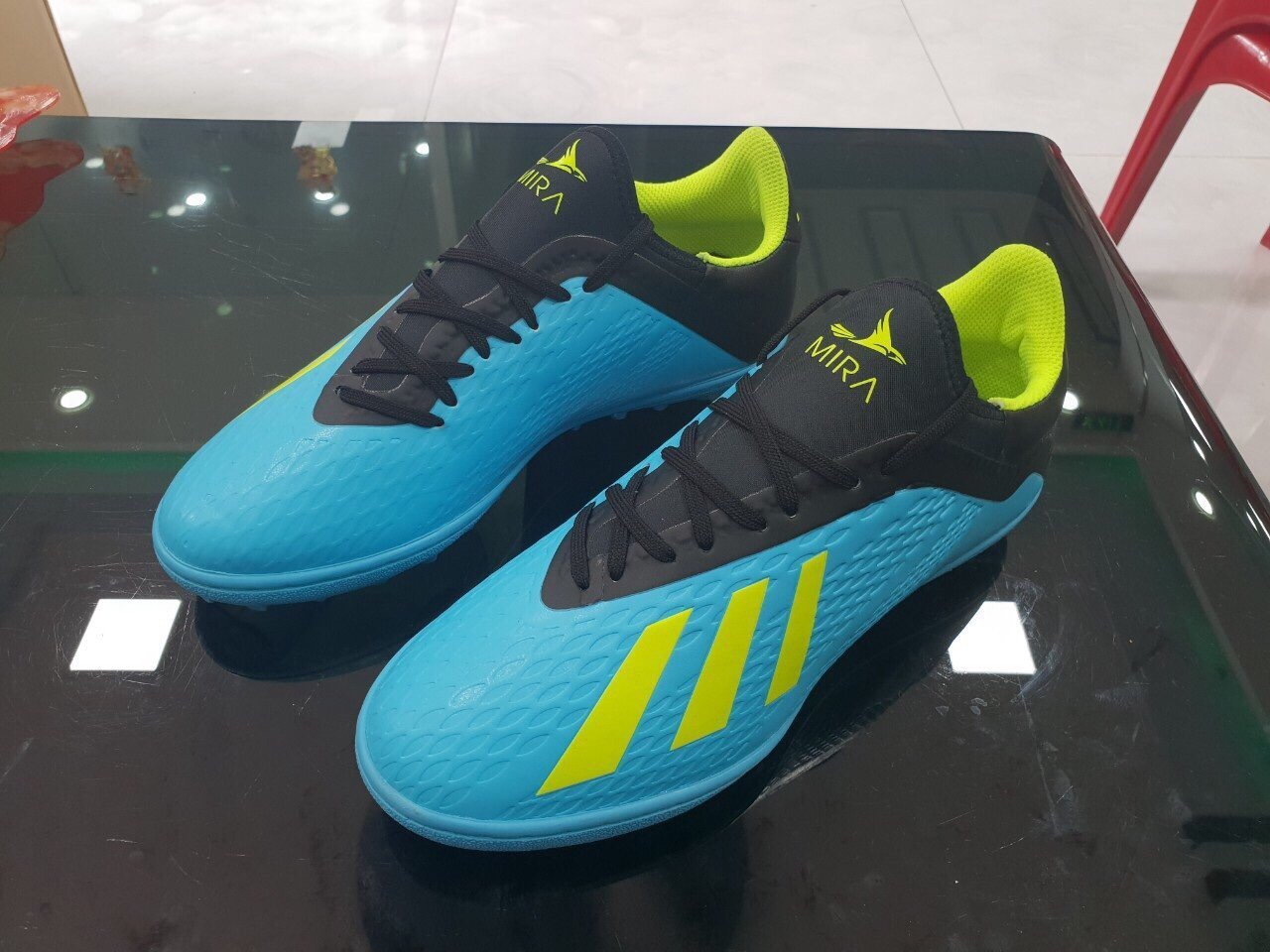 GIÀY ĐÁ BÓNG GIÀY ĐÁ BANH SÂN CỎ NHÂN TẠO MIRA 05 ĐẾ CAO SU KHÂU FULL ĐẾ