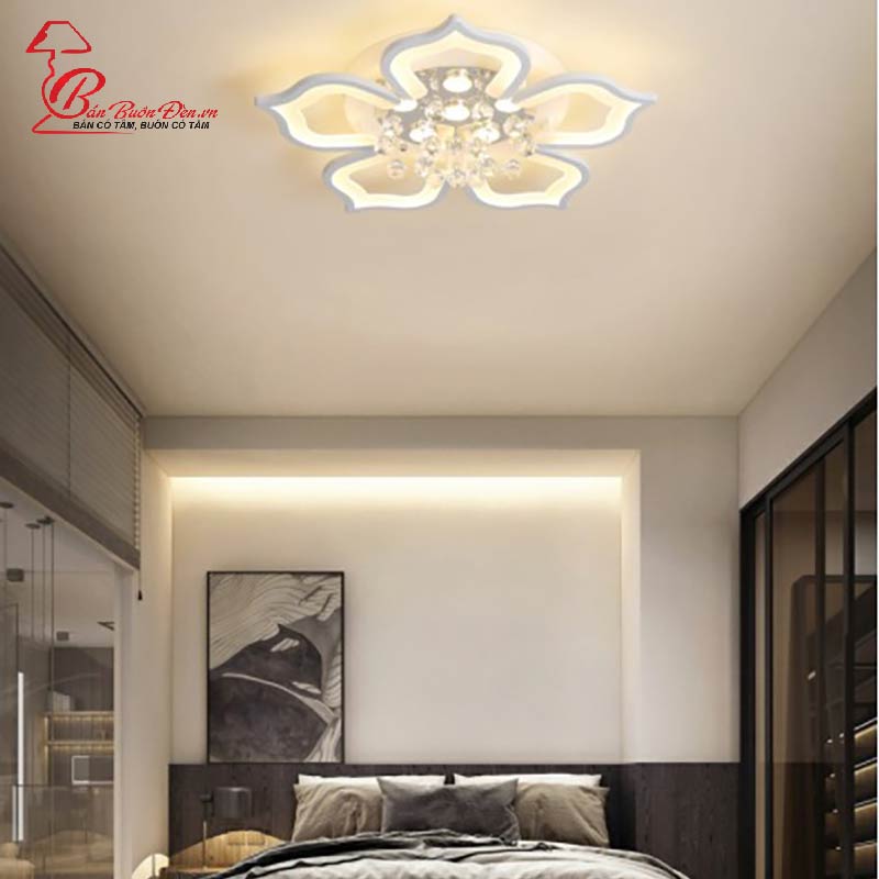 Đèn ốp trần phòng khách hoa sen đèn trang trí giá buôn 5 cánh 3 chế độ ánh sáng thiết kế viên thả pha lê cao cấp 2042/5