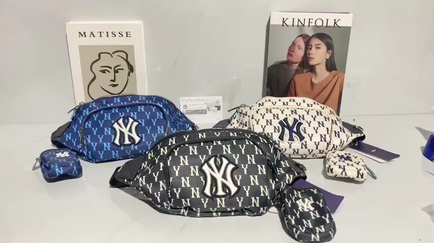 Túi bao tử đeo chéo mlb ny monogram cross..bag new york yankees full tag mac