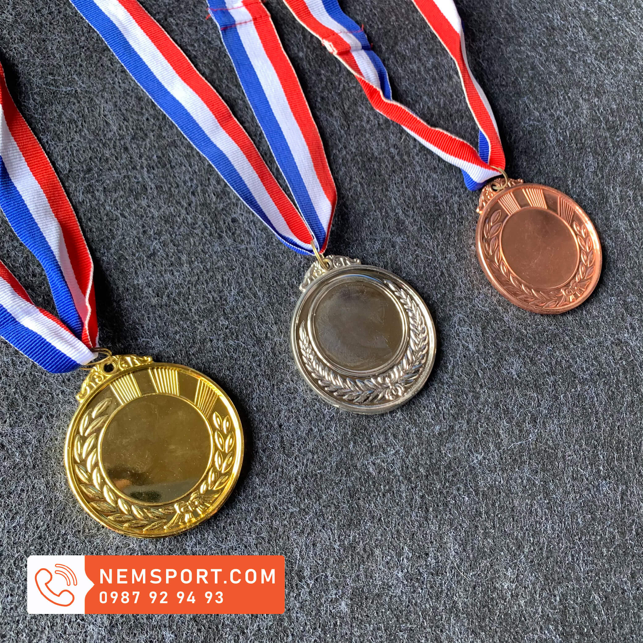 3 Chiếc Huy Chương Vàng Bạc Đồng