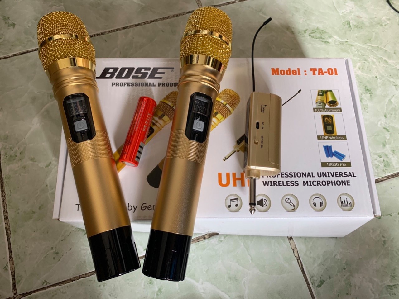 [HCM][SIÊU HÓT 2021] Micro Đa Năng Cao Cấp Micro Không Dây Hàng Nhập Khẩu Mic Hát Cầm Tay Bose TA-01 Đa Năng Với Độ Nhạy Cao Âm Thanh Trong Sáng Hút Âm Nhạy Lọc Âm Cực Tốt Thiết Kế Sang Trọng  Tinh Tế BH 12 TH