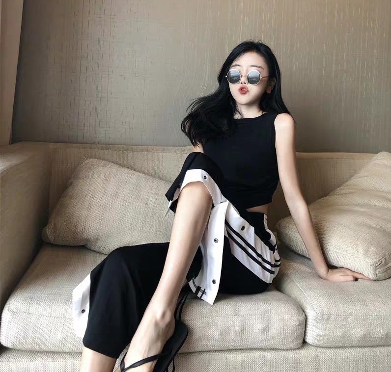 🌸 🌸 siêu phẩm hot 2021 🌸 🌸 quần ống rộng xẻ tà cúc bấm unisex form dưới 55kg siêu hot x2
