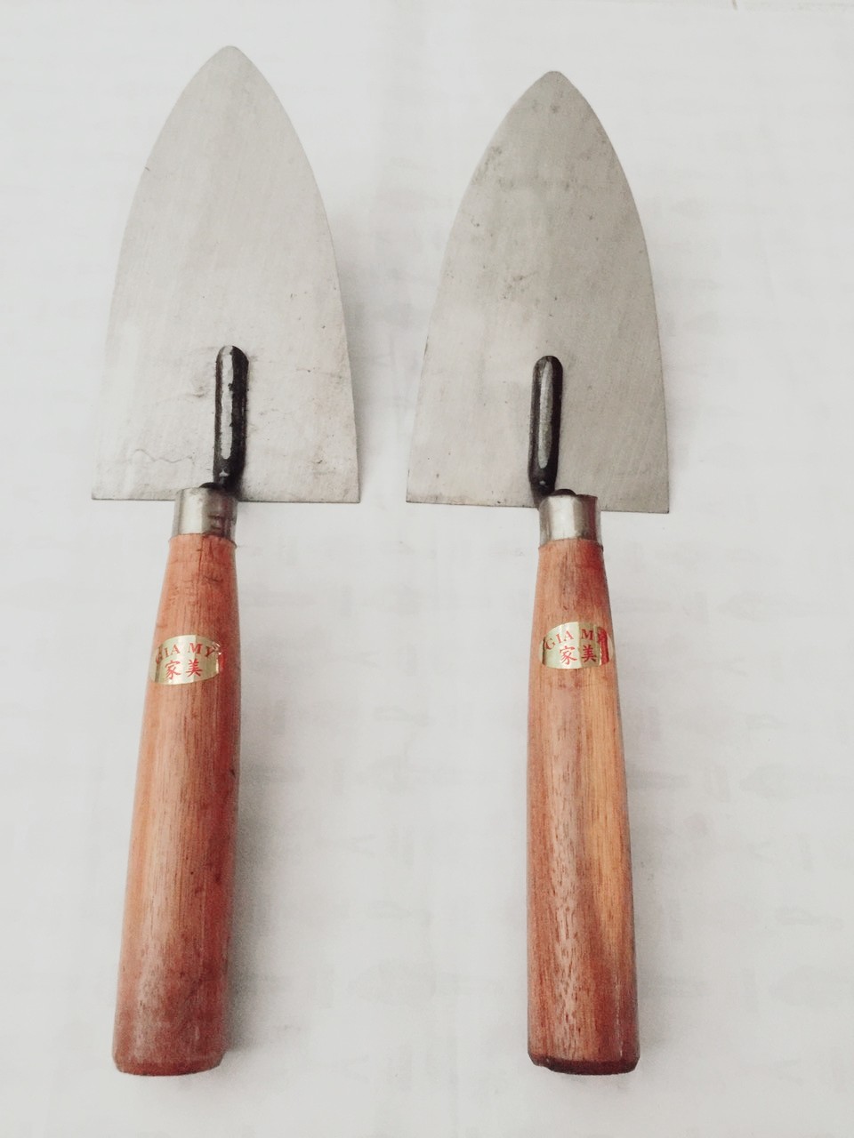 [HCM]Bay xây ( dụng cụ thi công xây dựng ) Lưỡi Thép Cán Gỗ 33x10cm.gia mỹ