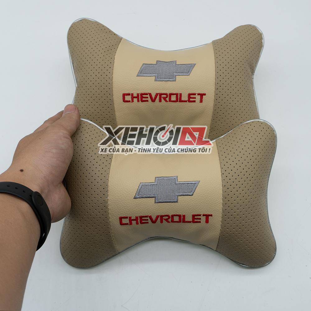 Bộ 02 Gối tựa đầu ô tô thêu logo Chevrolet - màu kem