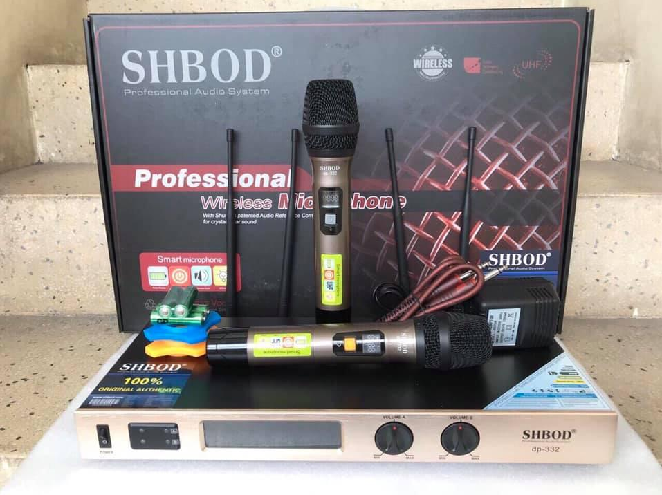 •	micro không dây shbod dp-332 - 4 râu cao cấp shbod dp-332 micro karaoke giá rẻ màn hình lcd chống húthiết kế sang trọng đẳng cấp .sóng ổn định với chuẩn uhf cao tầng sang trọng chất lượng cao.