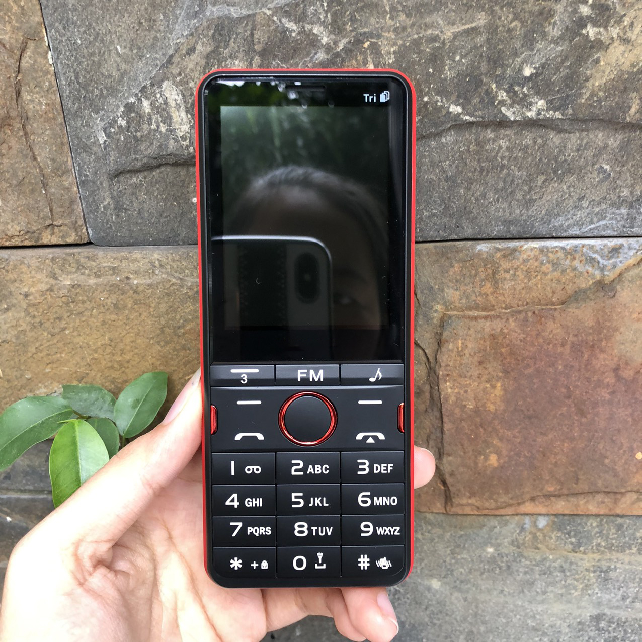 Điện thoại giá rẻ nghe gọi tốt A9 Plus 3 sim 3 sóng bảo hành 1 năm