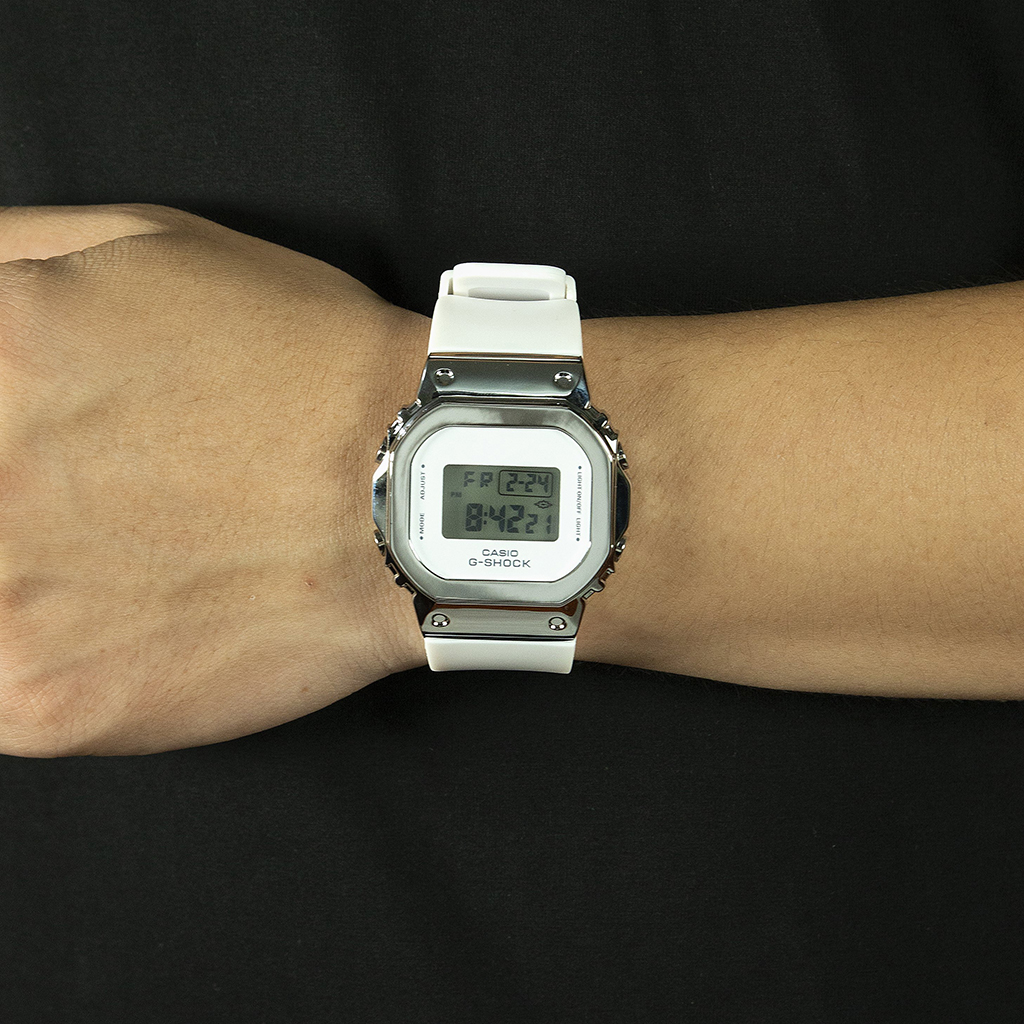 ĐỒNG HỒ THỜI TRANG NỮ [𝗥𝗲̉ 𝗩𝗼̂ Đ𝗶̣𝗰𝗵], ĐỒNG HỒ CASIO, ĐỒNG HỒ THỂ THAO  GM-S5600 - DÂY NHỰA - VỎ THÉP CỰC XINH